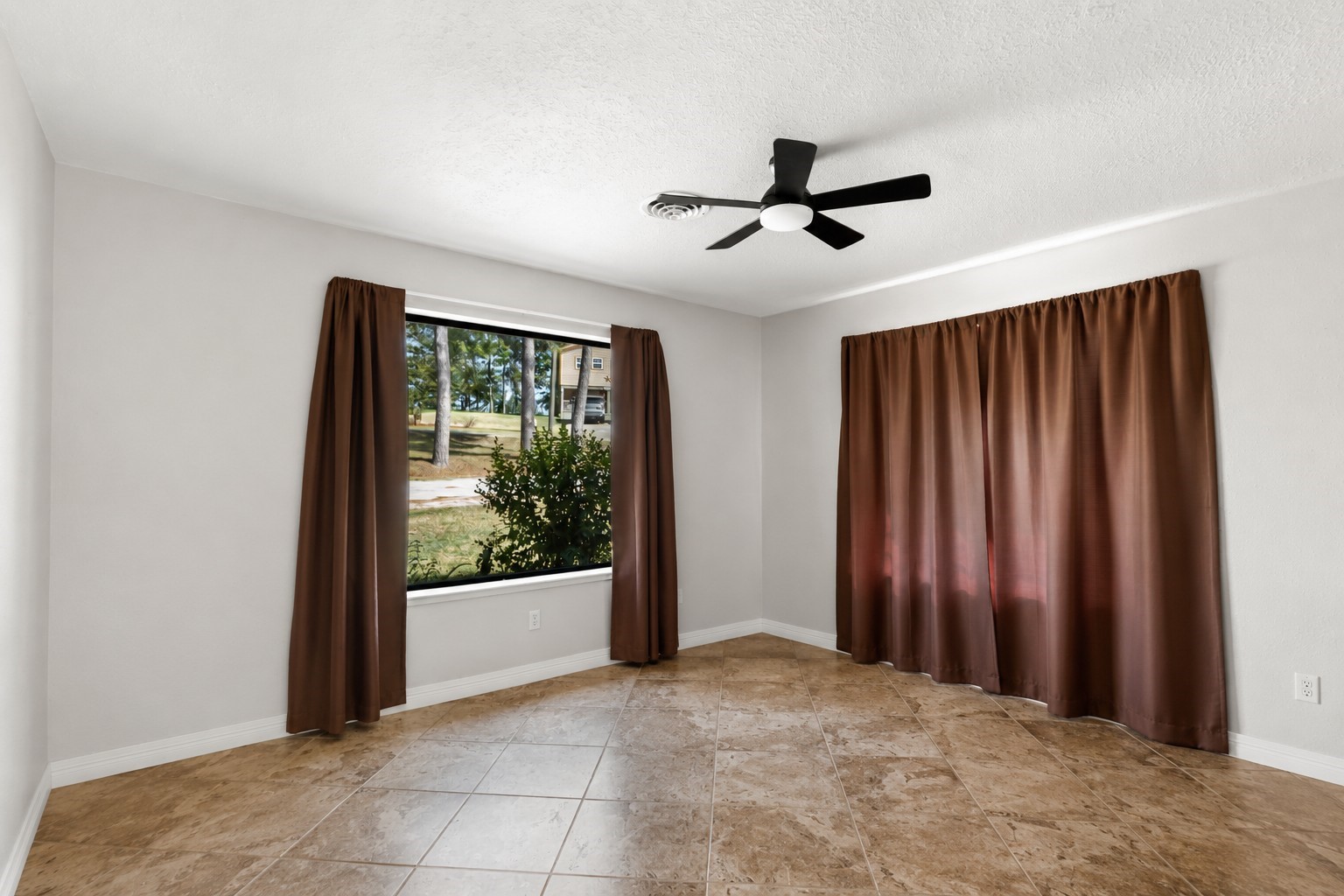 406 Kickapoo Drive Property Photo 15