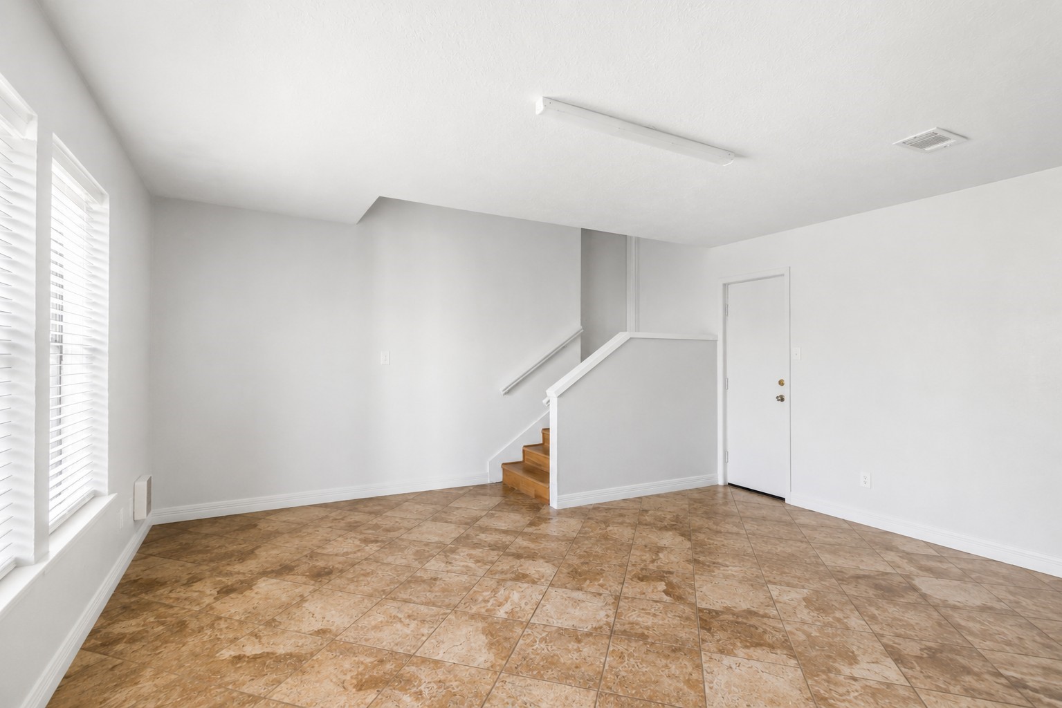 406 Kickapoo Drive Property Photo 19