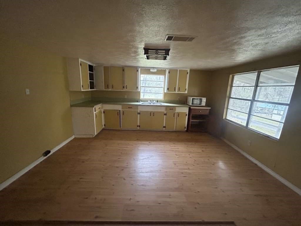 100 Happiness Hollow Property Photo 2
