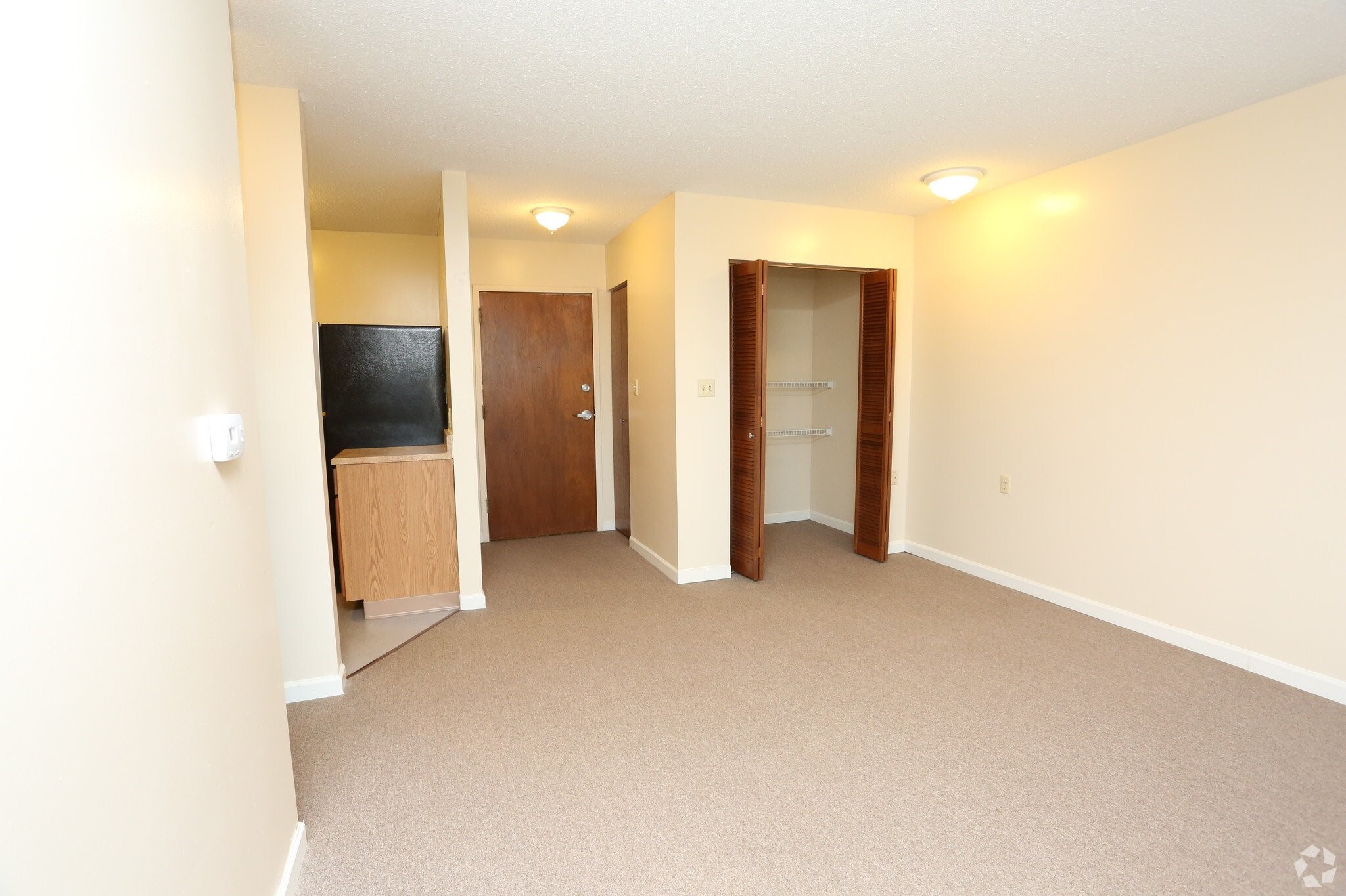 2100 Greentree North Property Photo 10