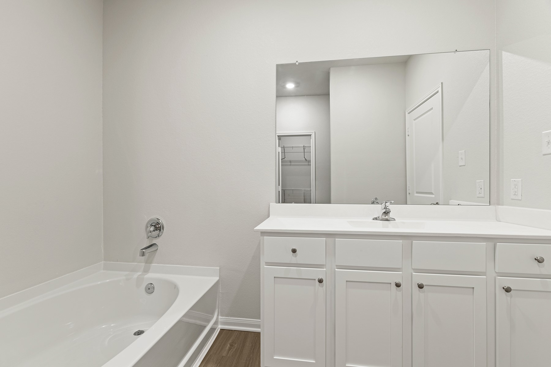 1119 Campside Drive Property Photo 9