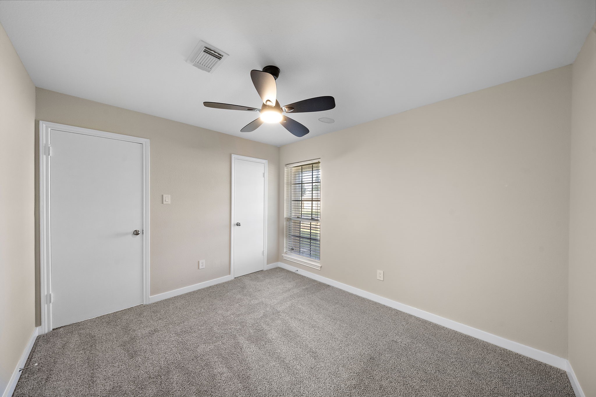21627 Cimarron Parkway Property Photo 8