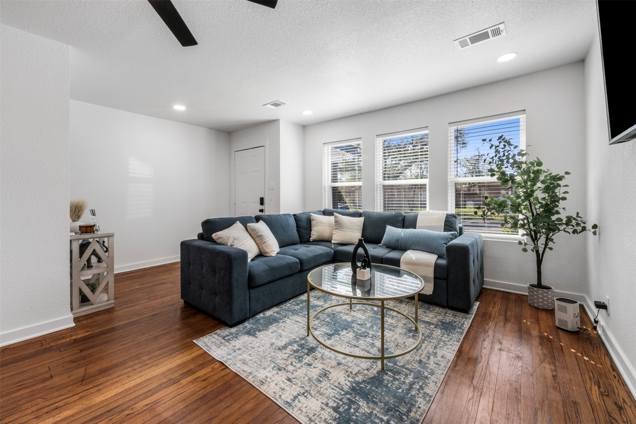 3614 Billingsley Street Property Photo 2