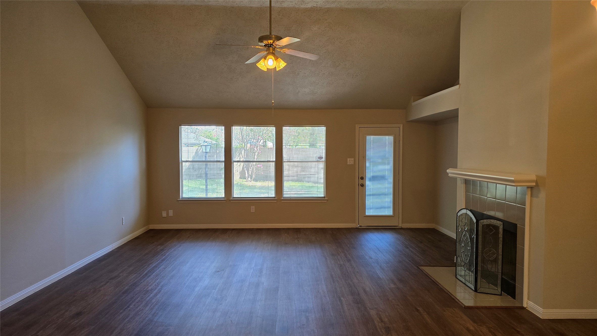 11102 Fall Breeze Drive Property Photo 3