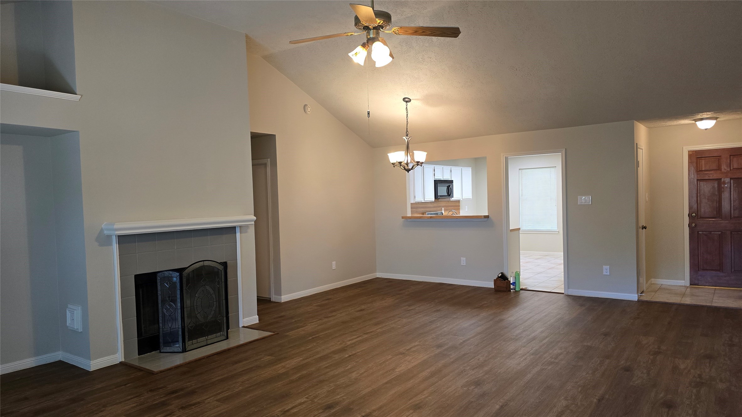 11102 Fall Breeze Drive Property Photo 4