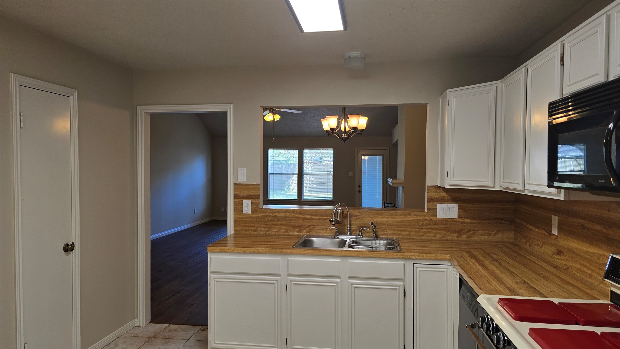 11102 Fall Breeze Drive Property Photo 9