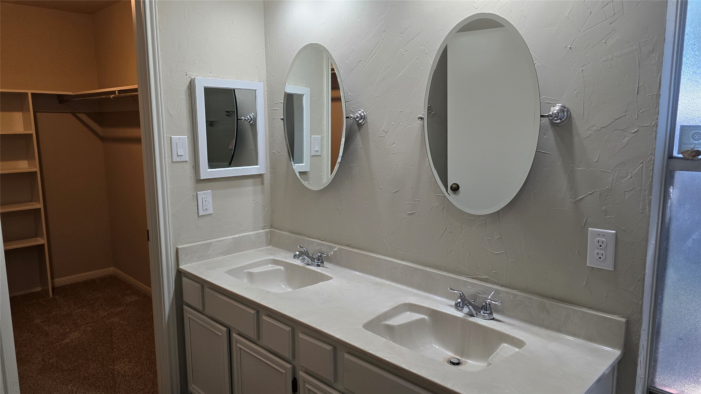 11102 Fall Breeze Drive Property Photo 12