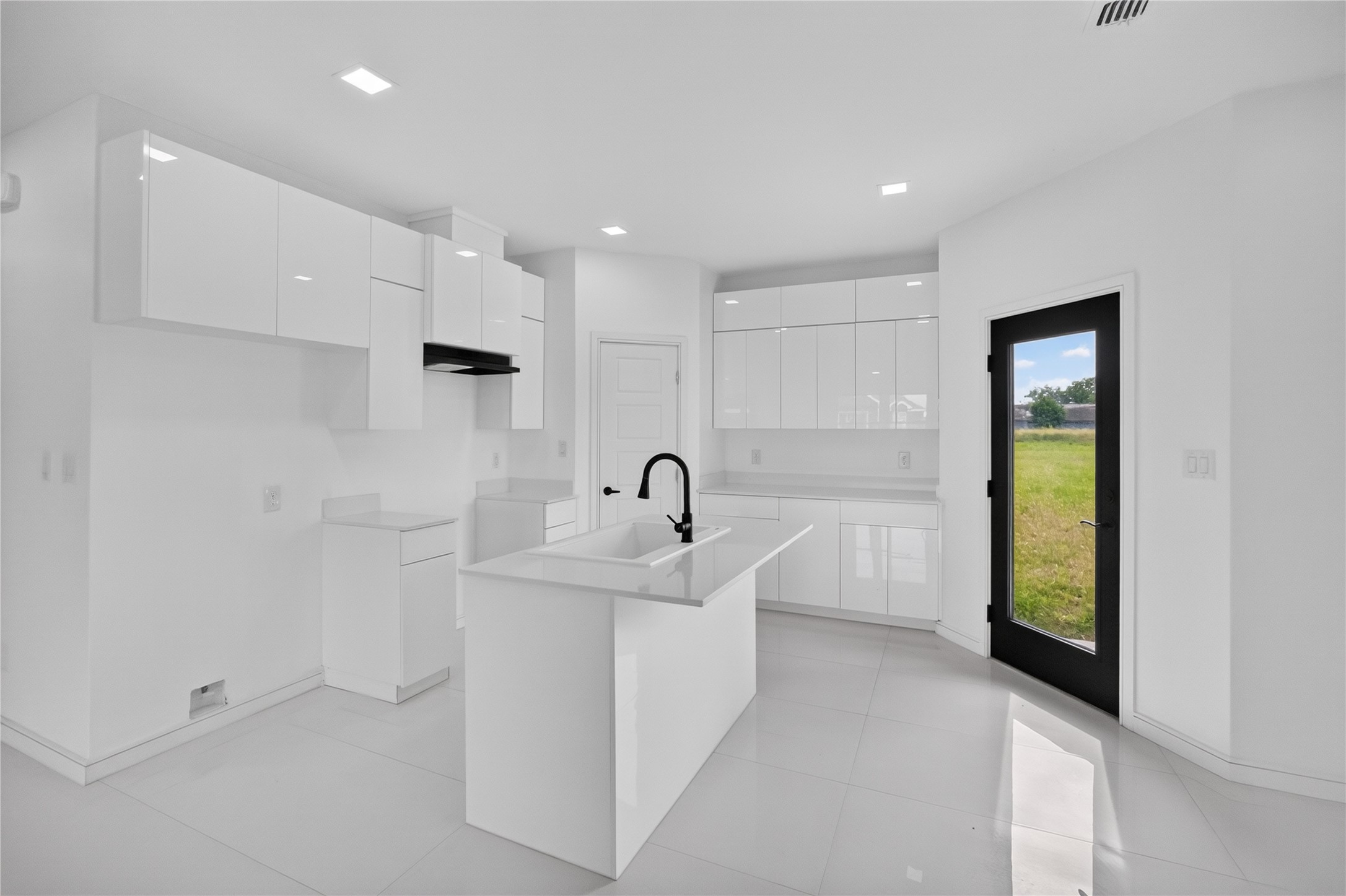 4722 Zaylee Street Property Photo 14