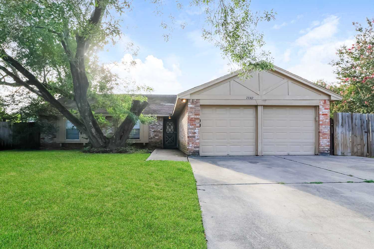 23302 Upper Falls Court Property Photo 1