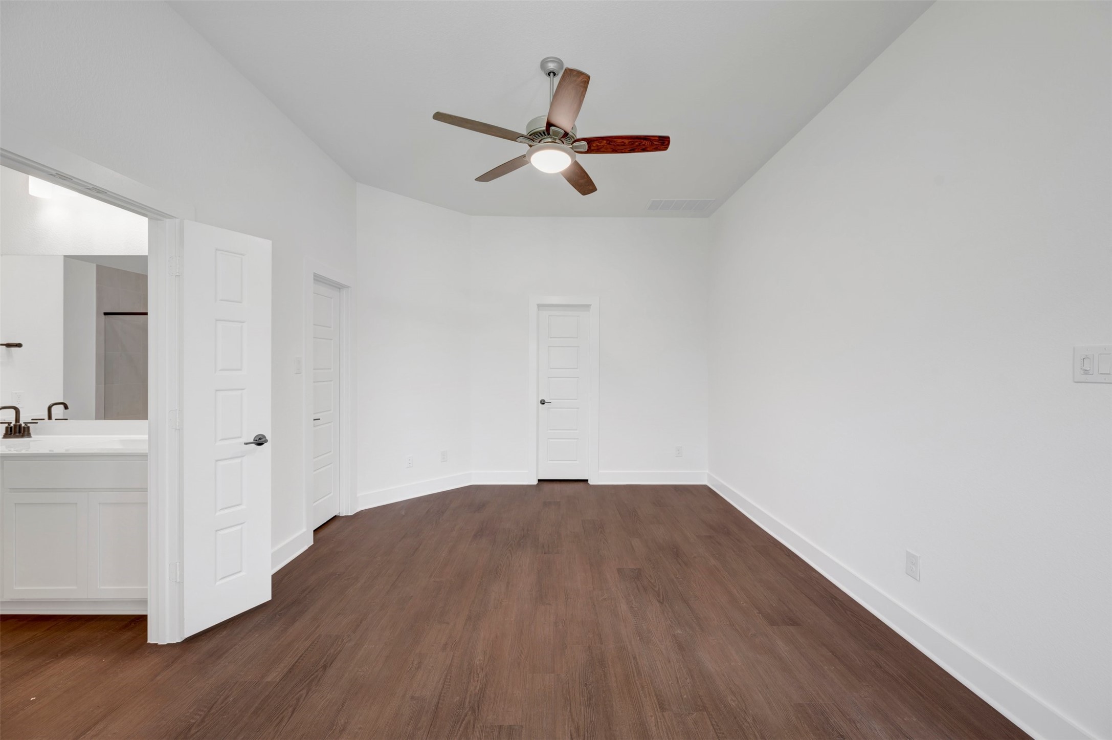 5803 Blazing Light Lane Property Photo 13
