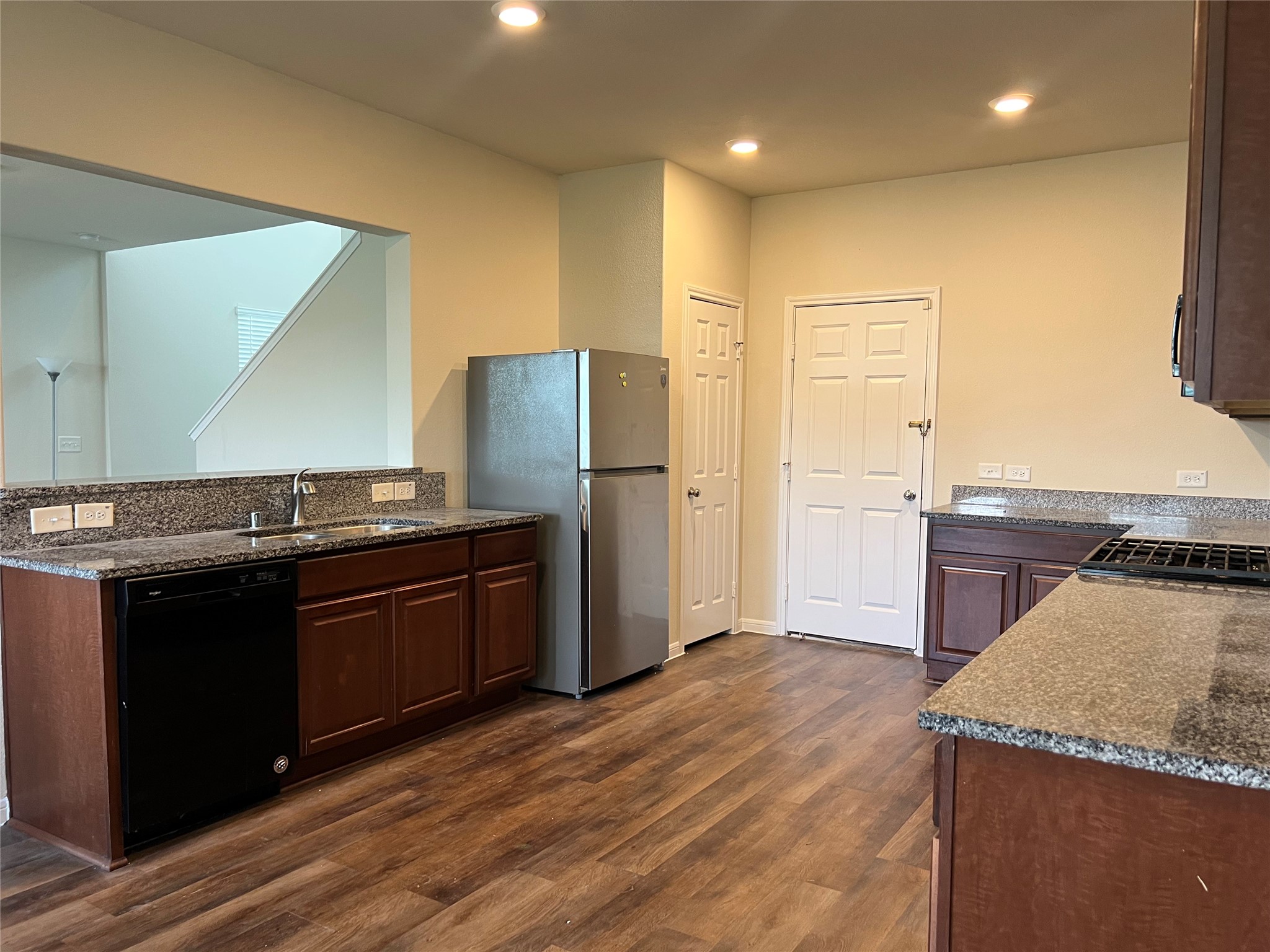 4711 Prairie Chase Drive Property Photo 5