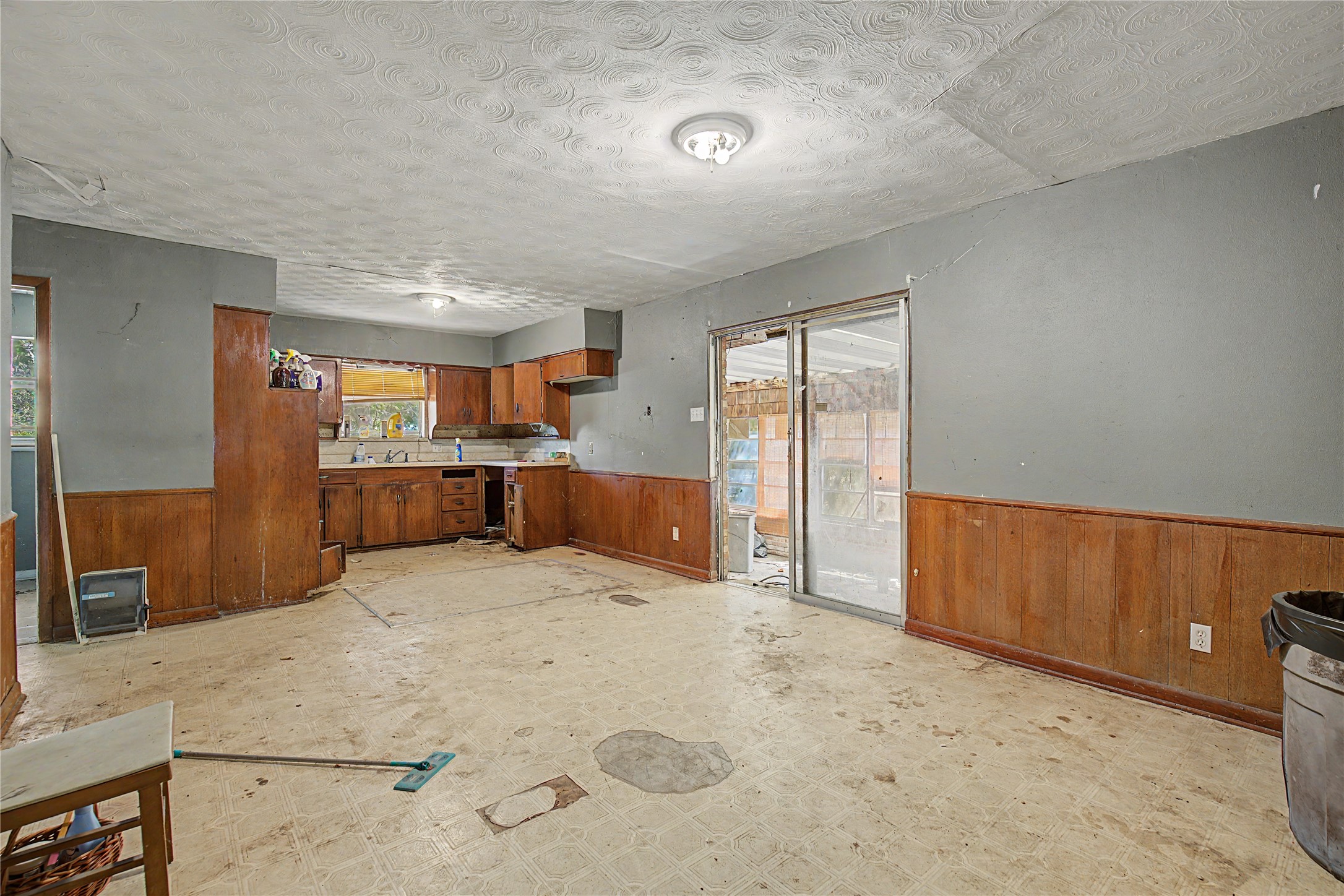 410 Ellis Avenue Property Photo 11