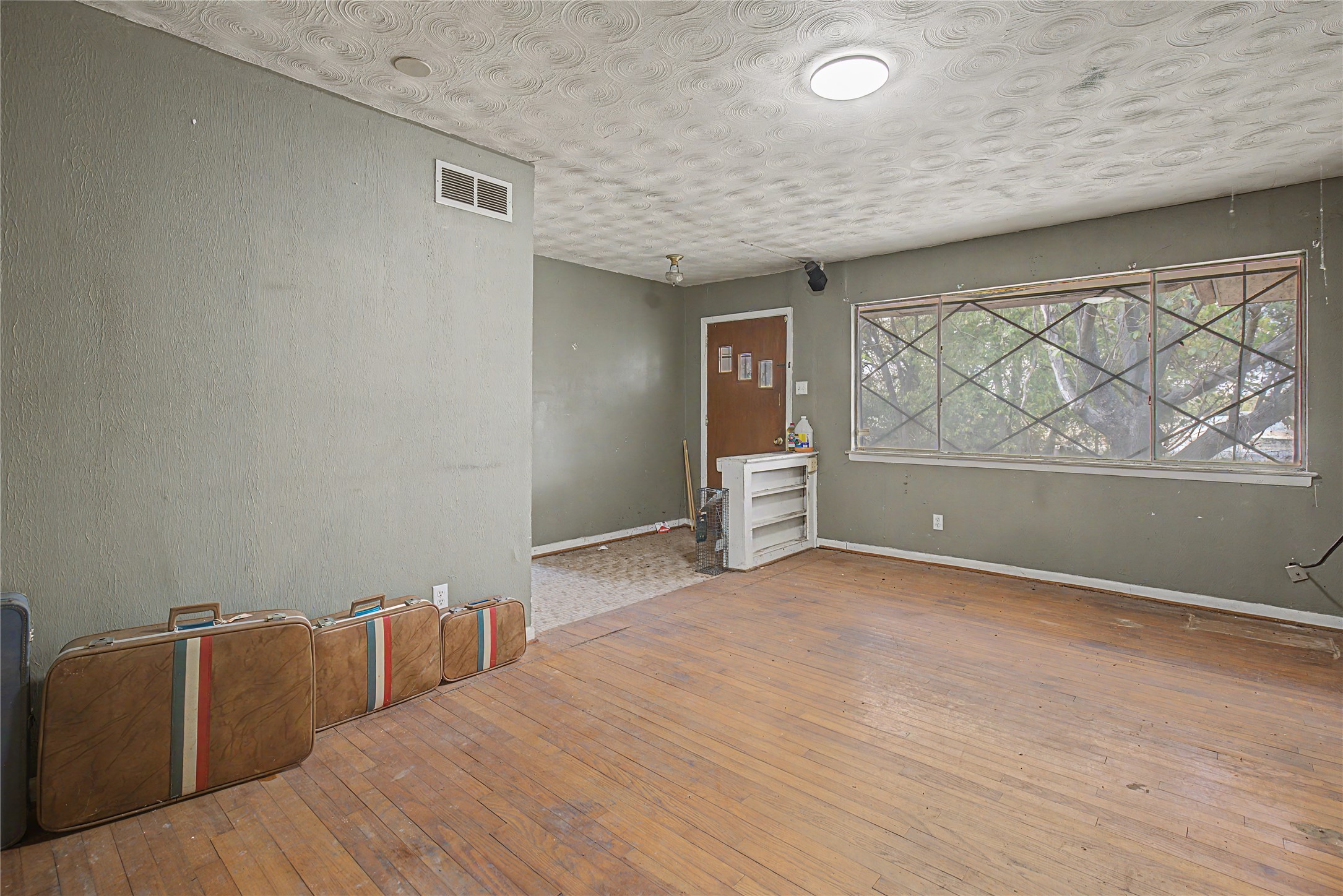 410 Ellis Avenue Property Photo 12