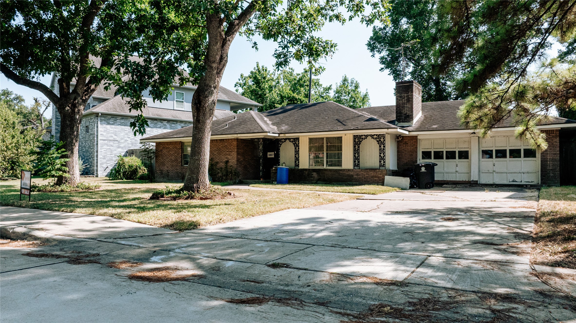 3807 Linkwood Drive Property Photo 5