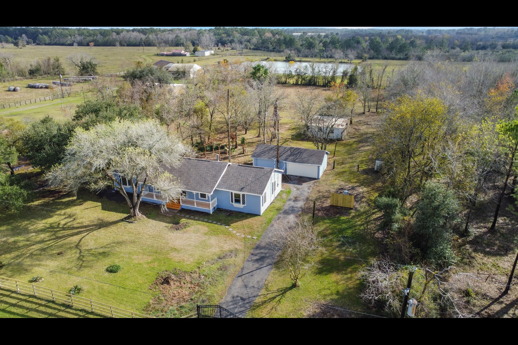 4004 Gatewood Road Property Photo