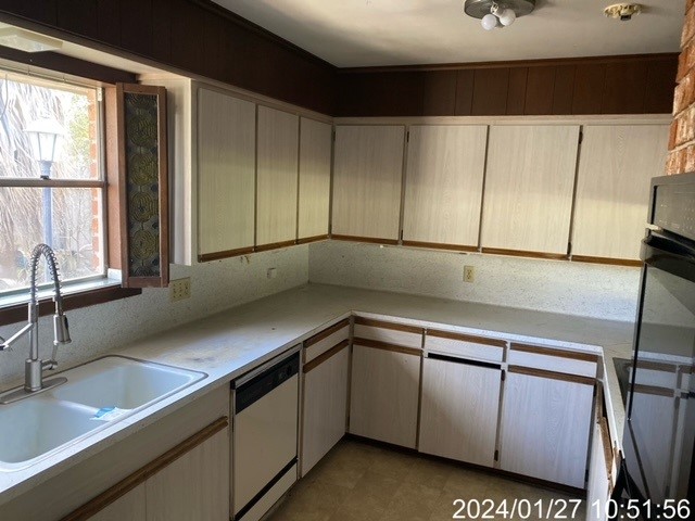 301 E Church Street Property Photo 6