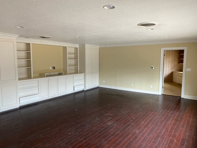 301 E Church Street Property Photo 14
