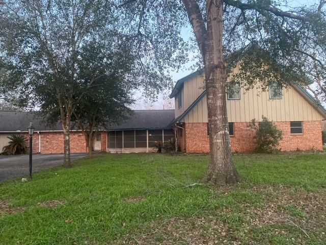 301 E Church Street Property Photo 43