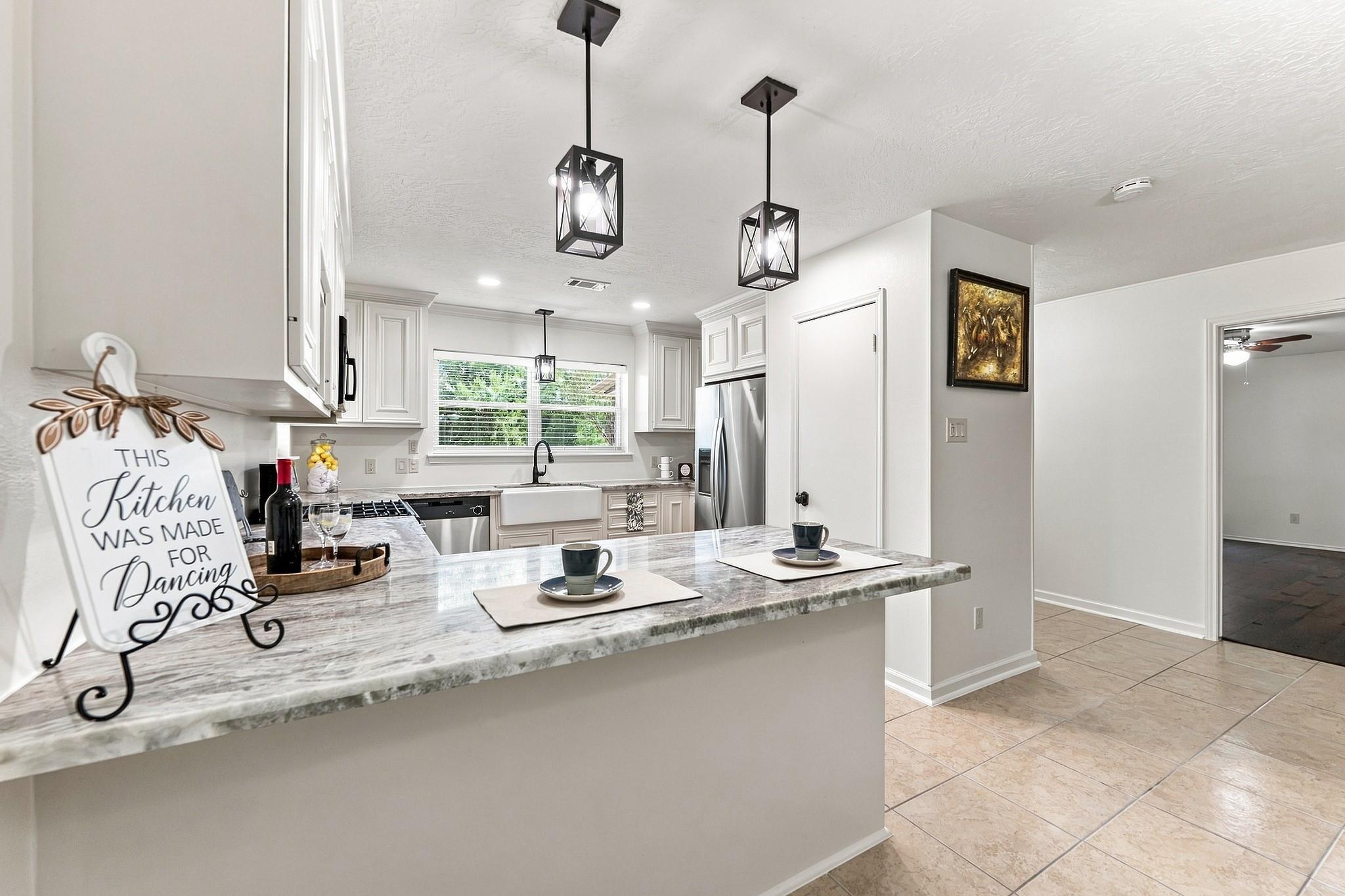 13185 Crest Drive Property Photo 1