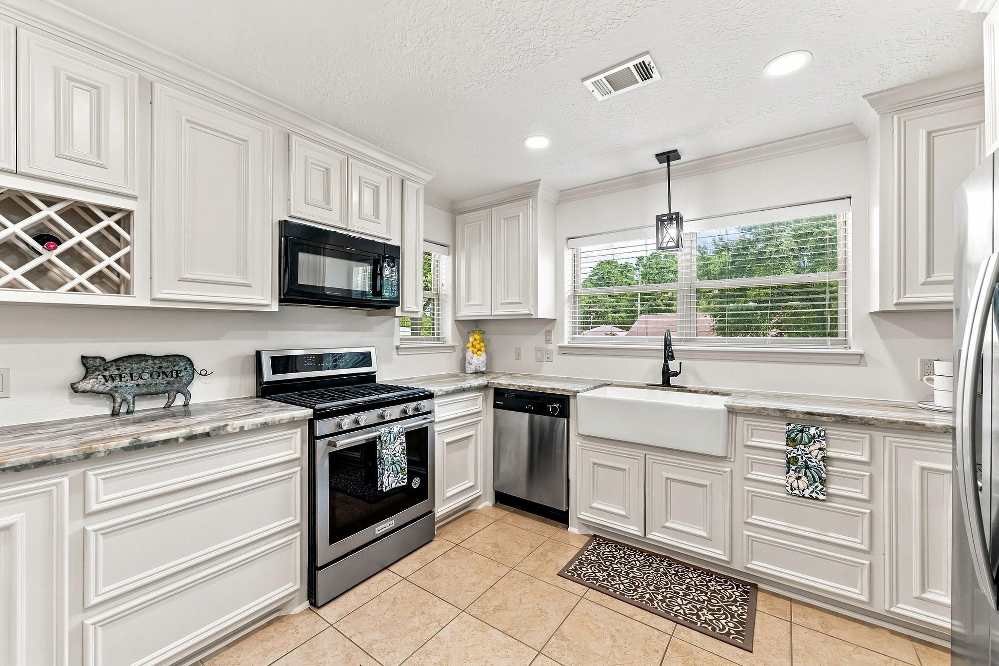 13185 Crest Drive Property Photo 14
