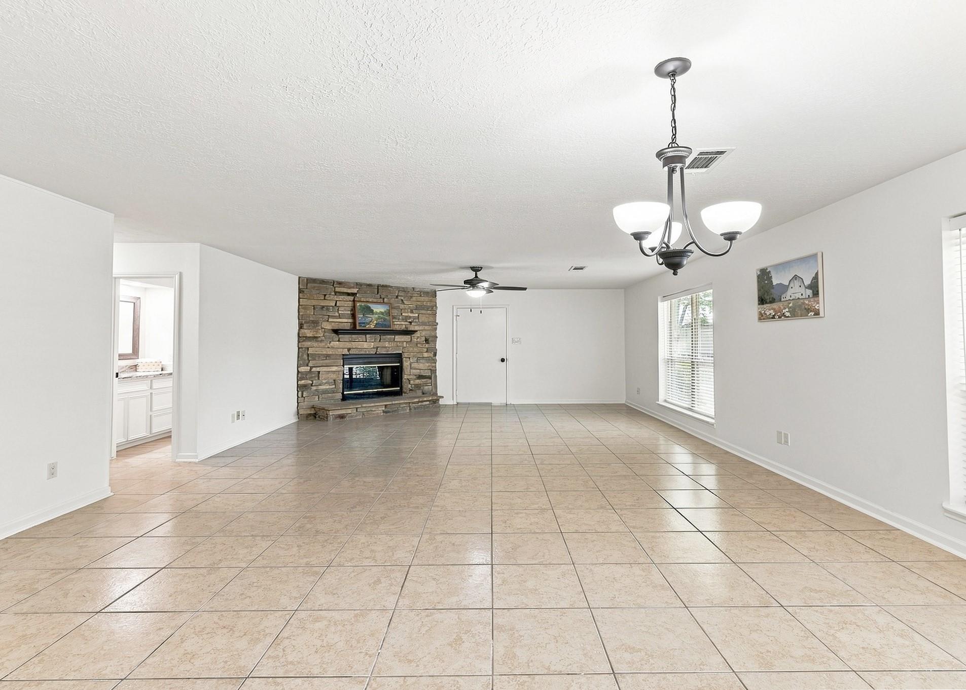 13185 Crest Drive Property Photo 15