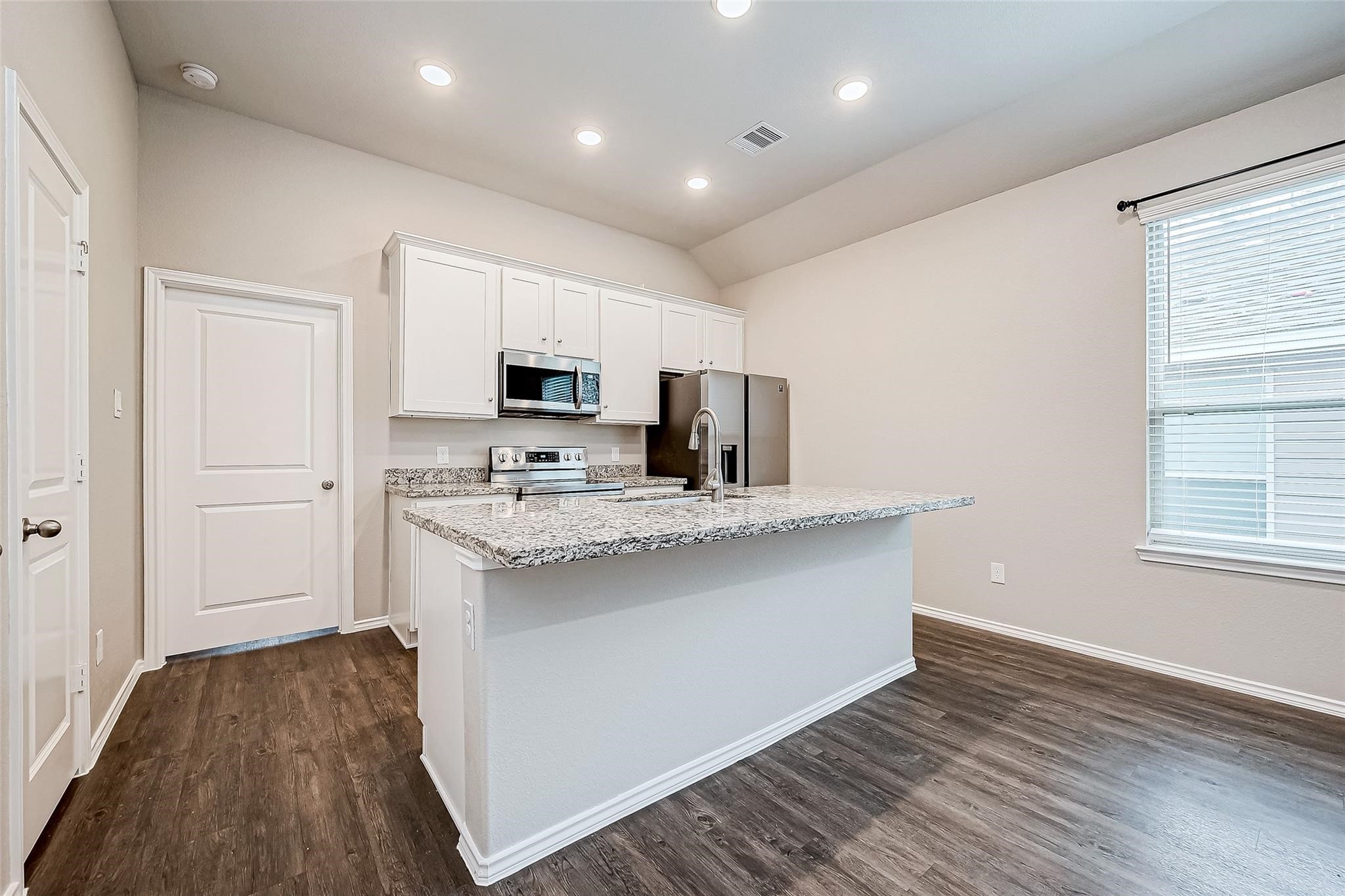 10954 Amblewood Street Property Photo 3