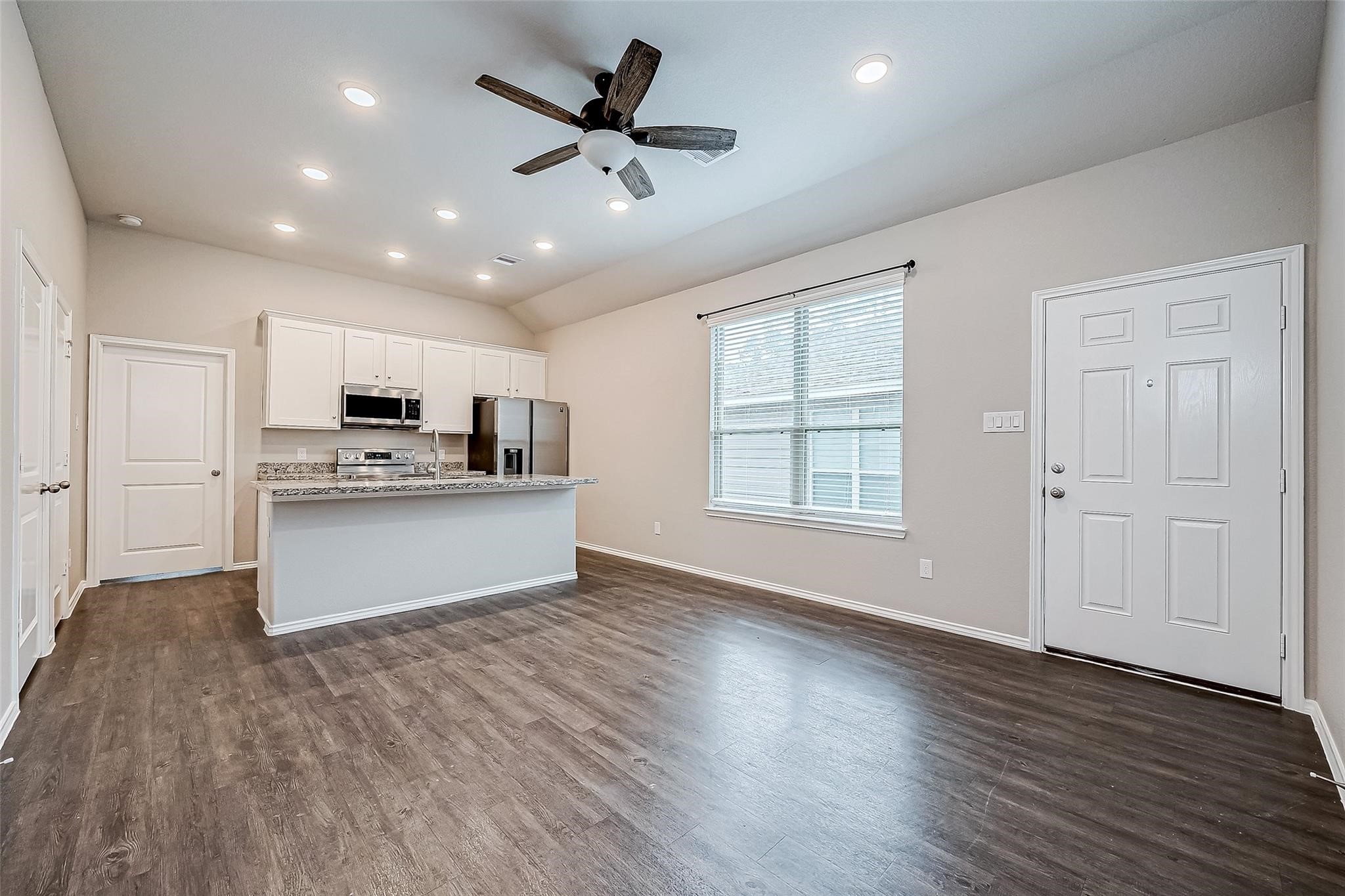 10954 Amblewood Street Property Photo 5