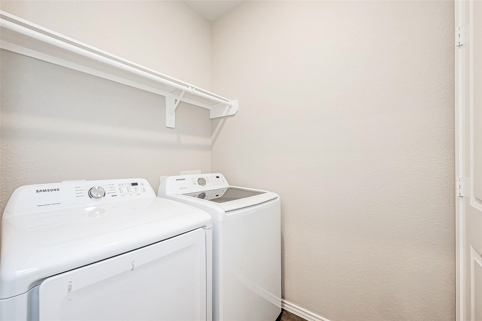 10954 Amblewood Street Property Photo 8