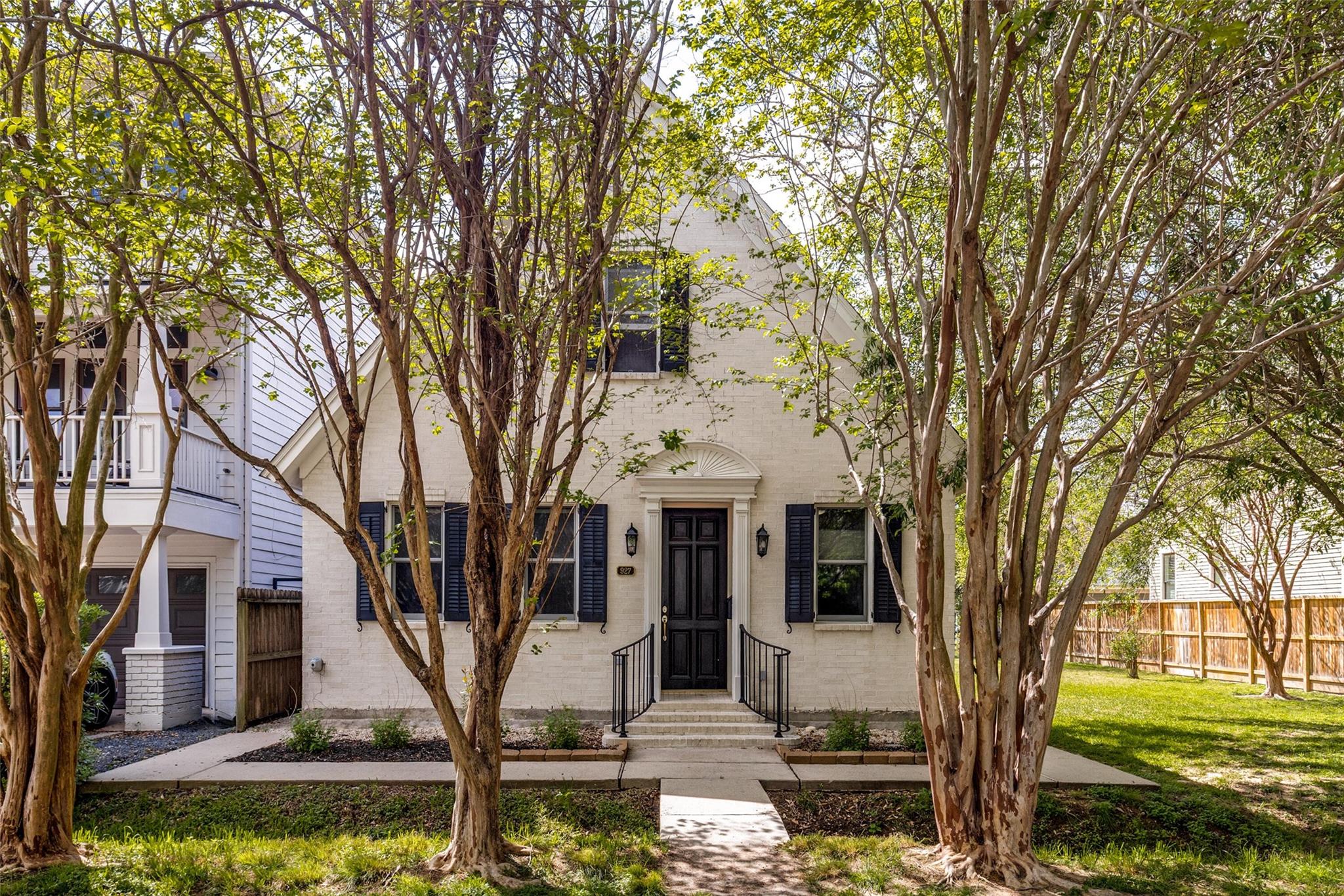 927 Nicholson Street, Houston Tx 77008 Property Photo 1