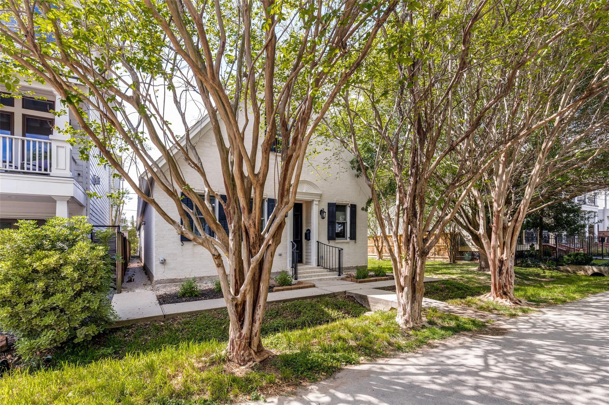927 Nicholson Street, Houston Tx 77008 Property Photo 3