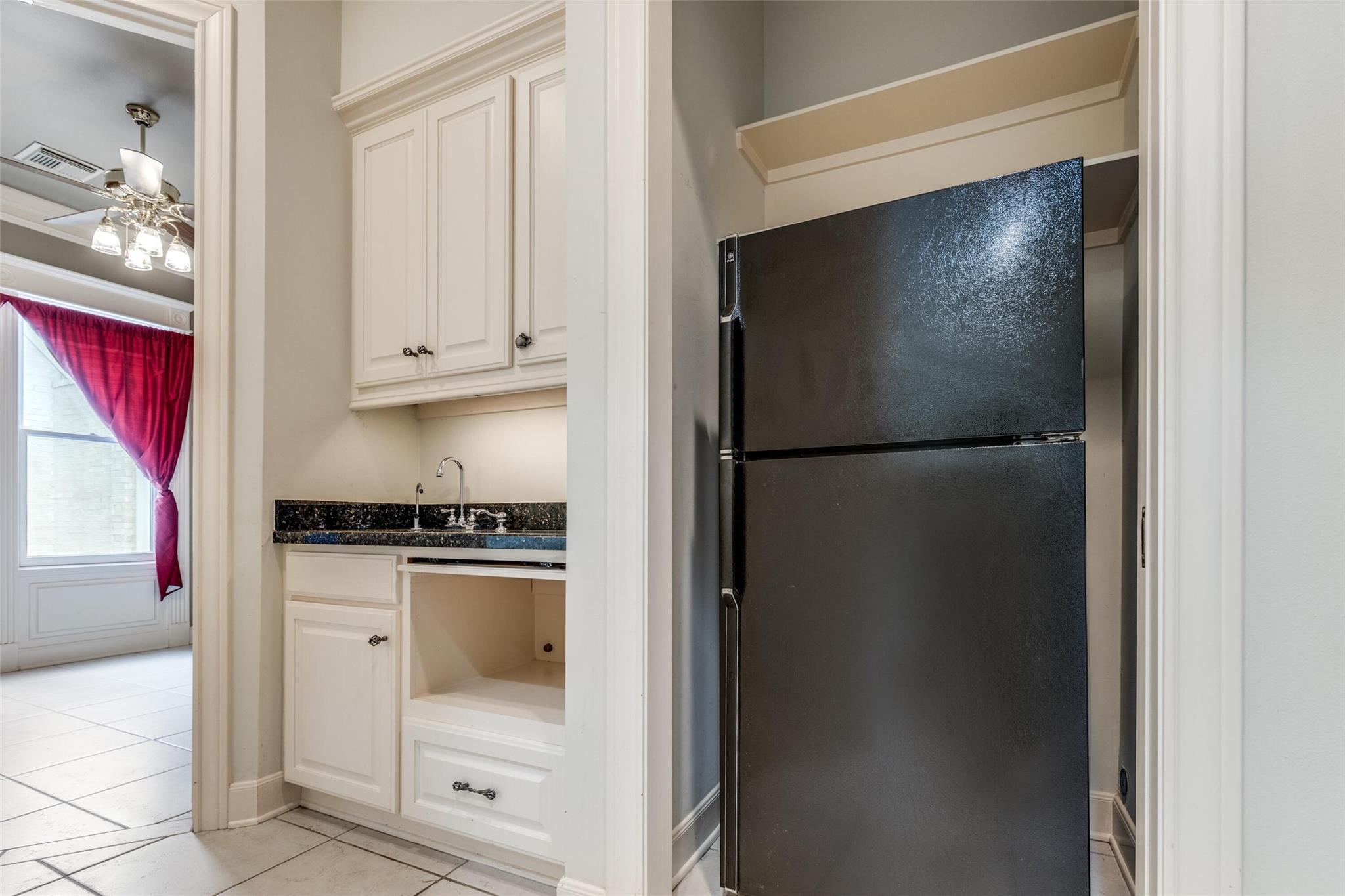 927 Nicholson Street, Houston Tx 77008 Property Photo 12