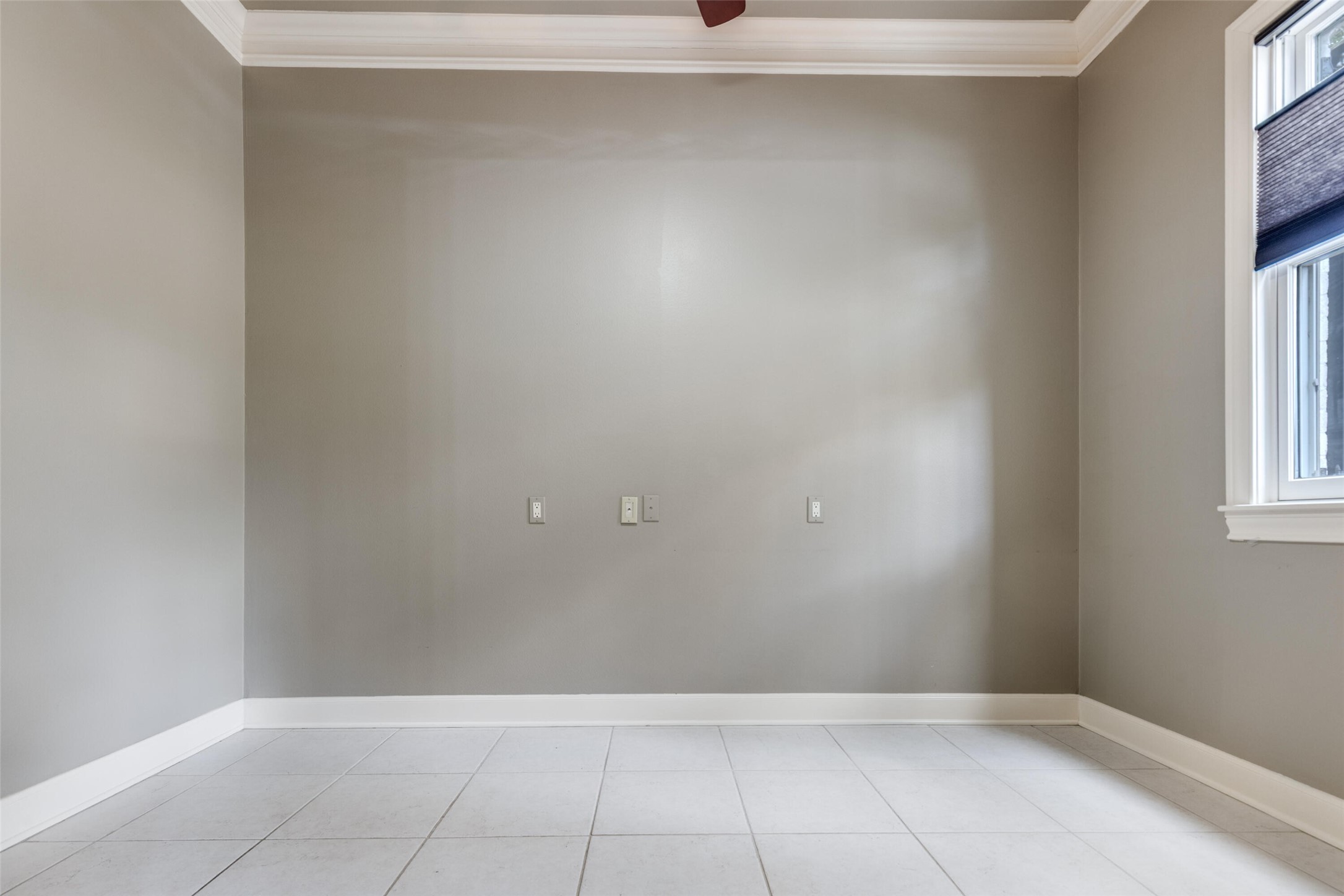 927 Nicholson Street Property Photo 17
