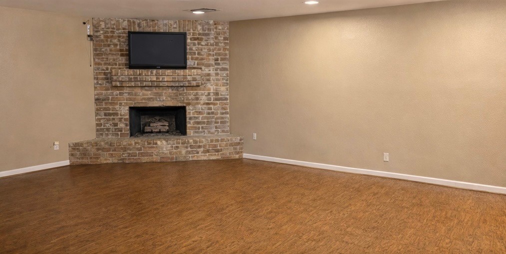 20269 Fieldtree Drive Property Photo 2