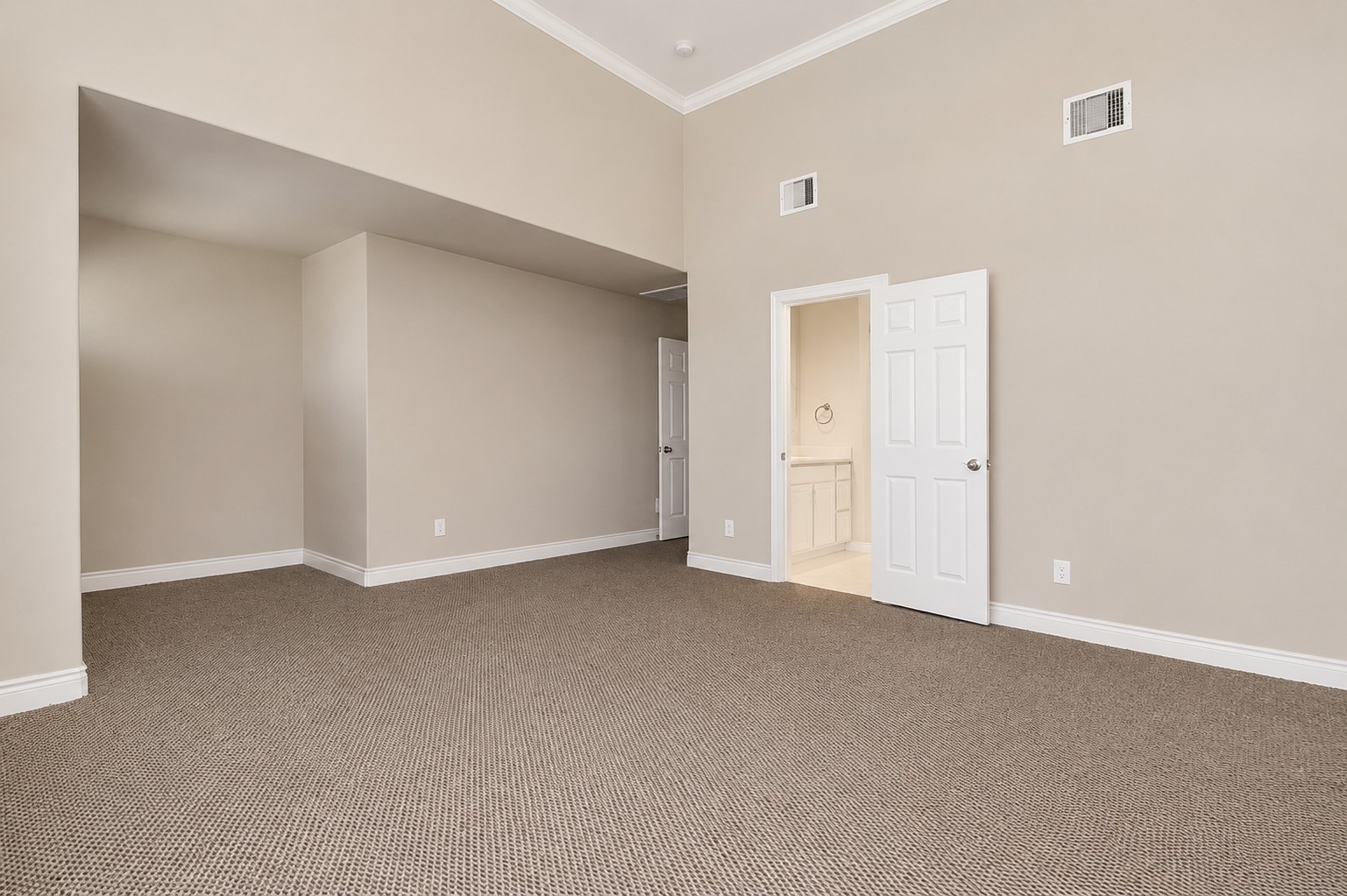 1717 Spring Street Property Photo 6
