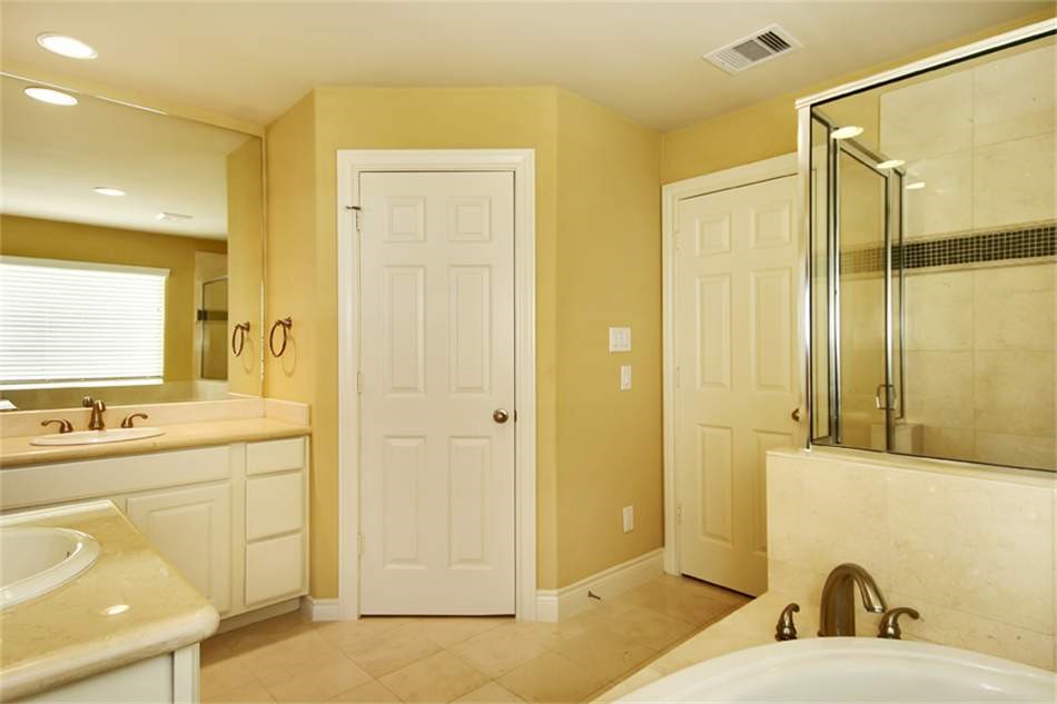 1717 Spring Street Property Photo 9