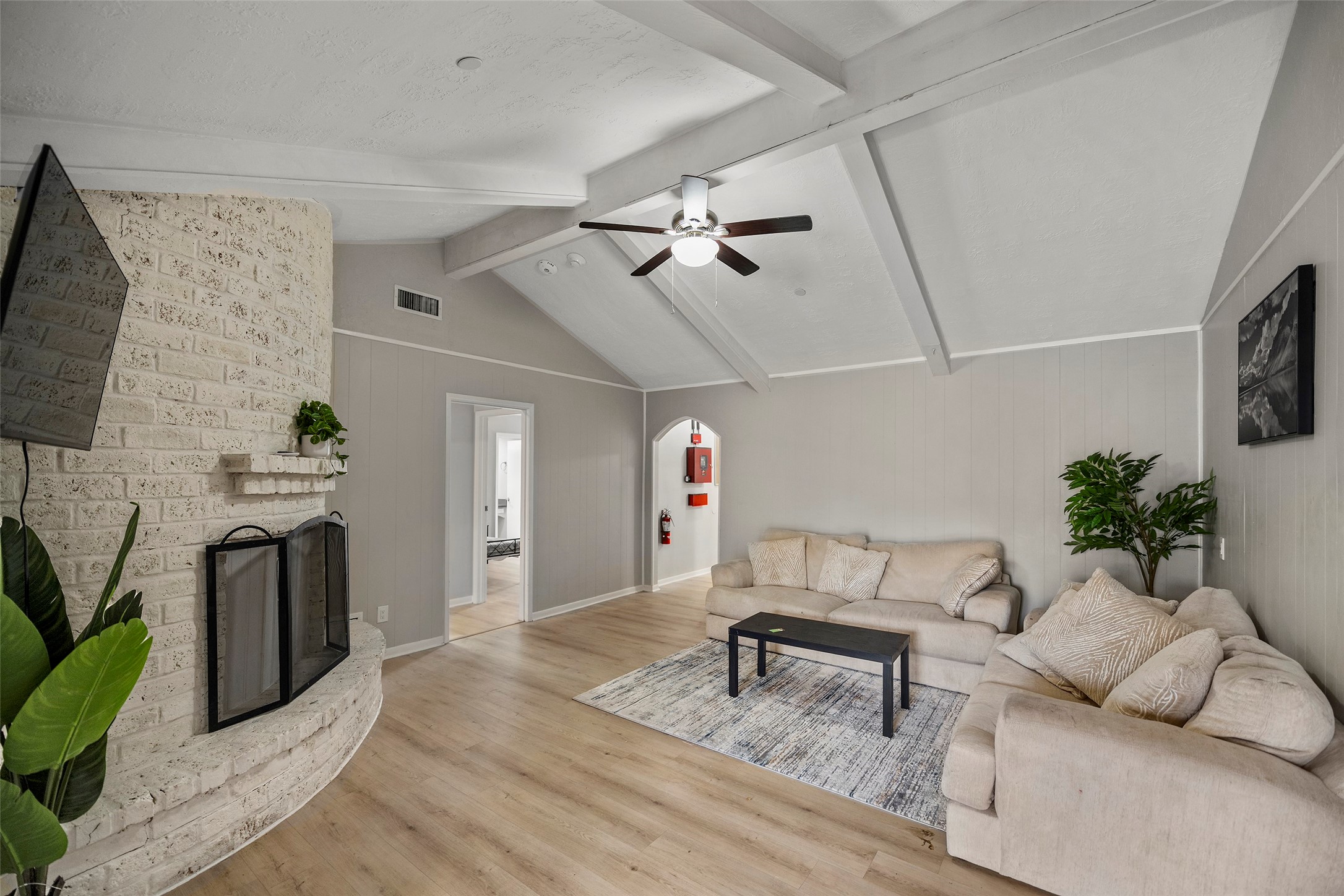 22114 Merrymount Drive Property Photo 7