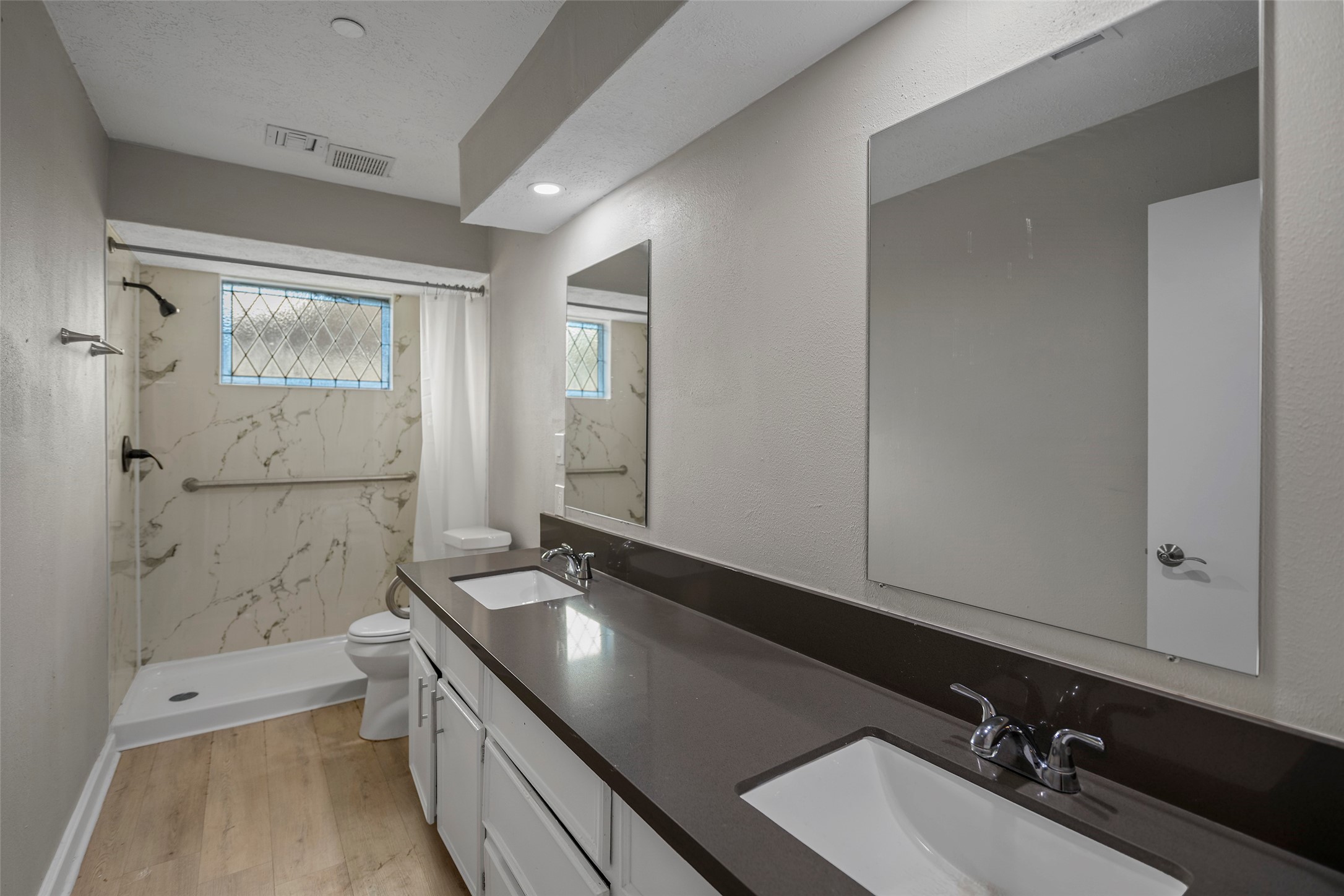 22114 Merrymount Drive Property Photo 12