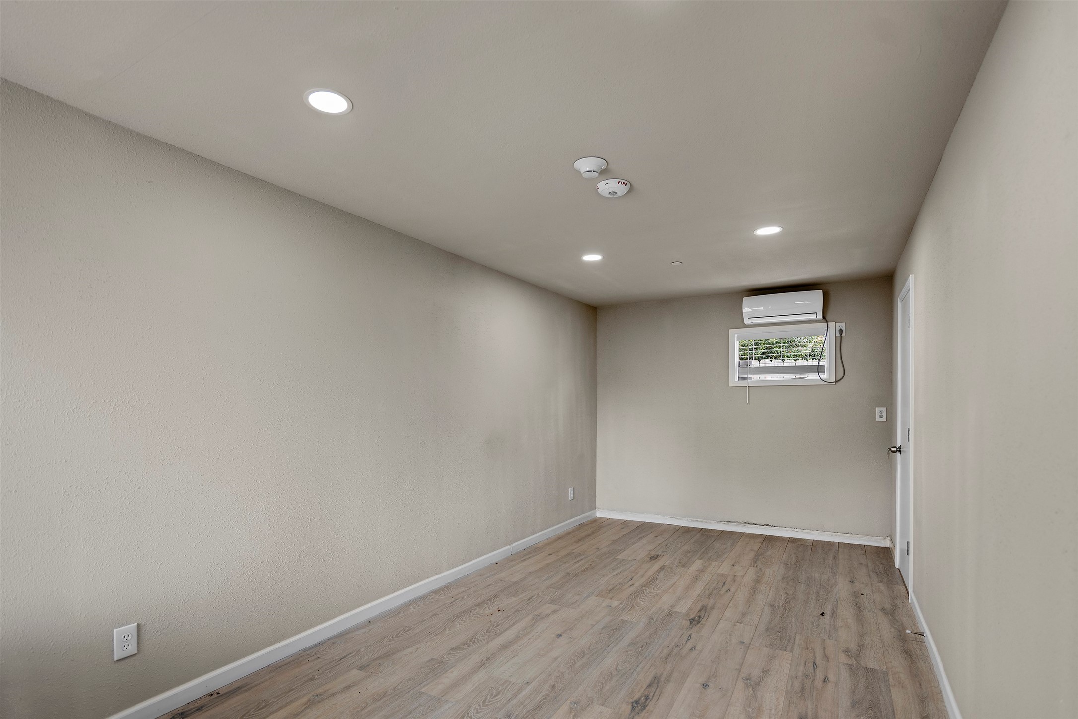22114 Merrymount Drive Property Photo 32