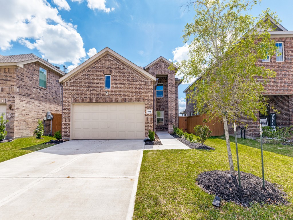 938 Mockingbird Passage Drive Property Photo 1
