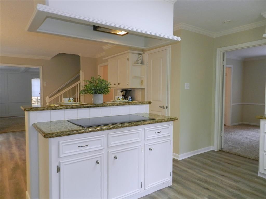 9403 Oxted Lane Property Photo 8