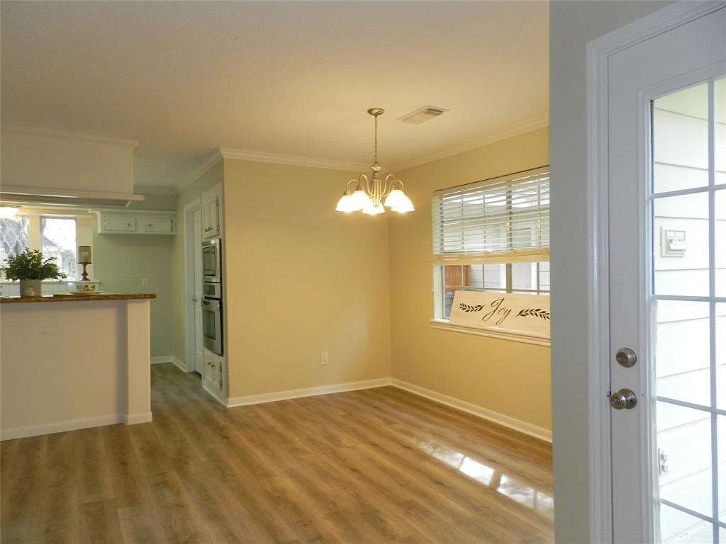 9403 Oxted Lane Property Photo 12