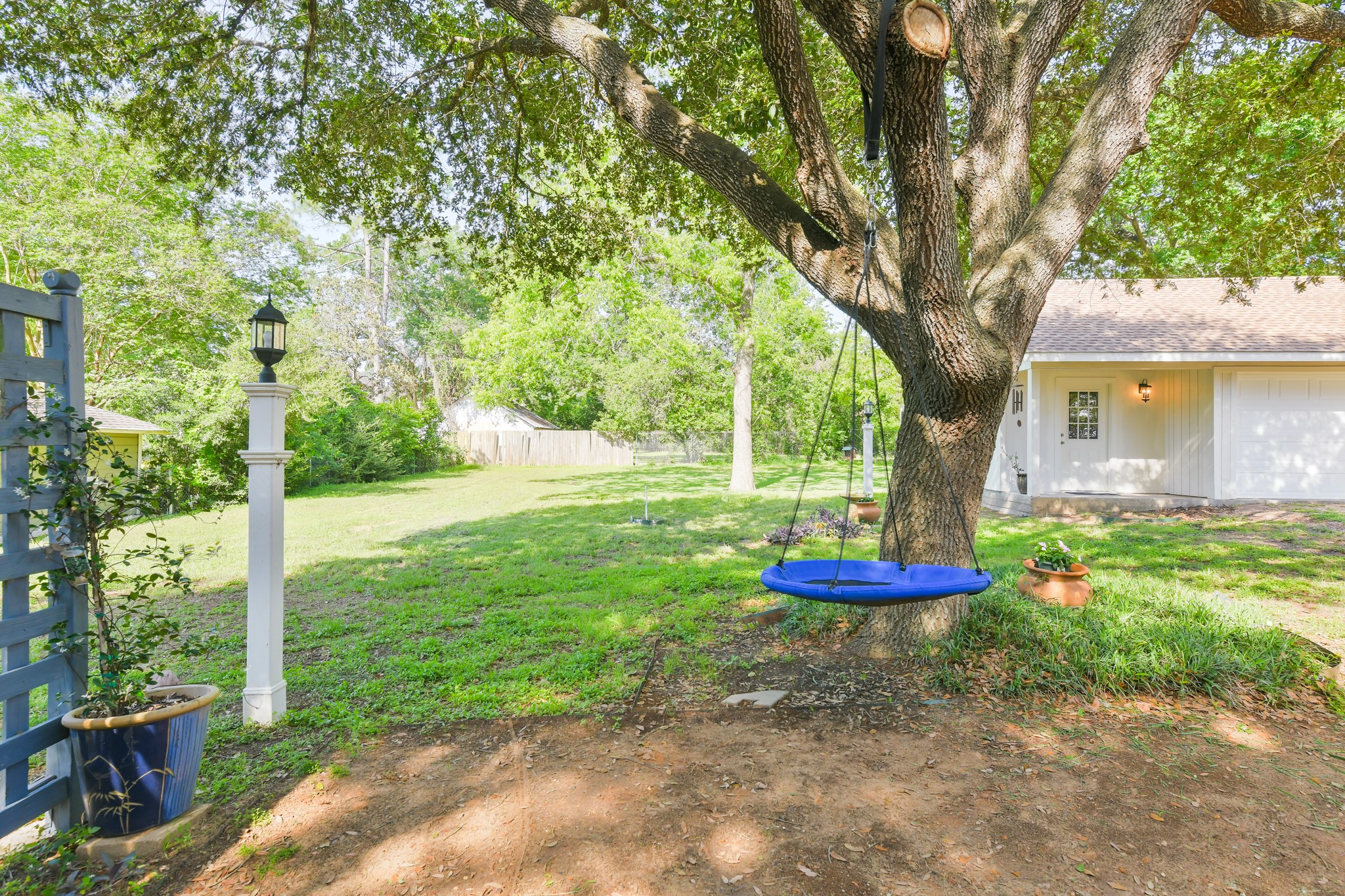 802 S Day Street Property Photo 6