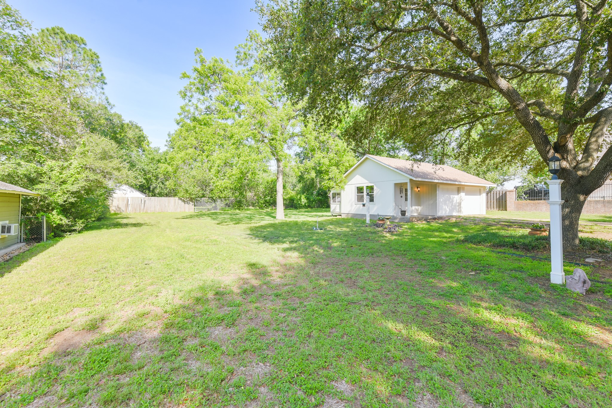 802 S Day Street Property Photo 7