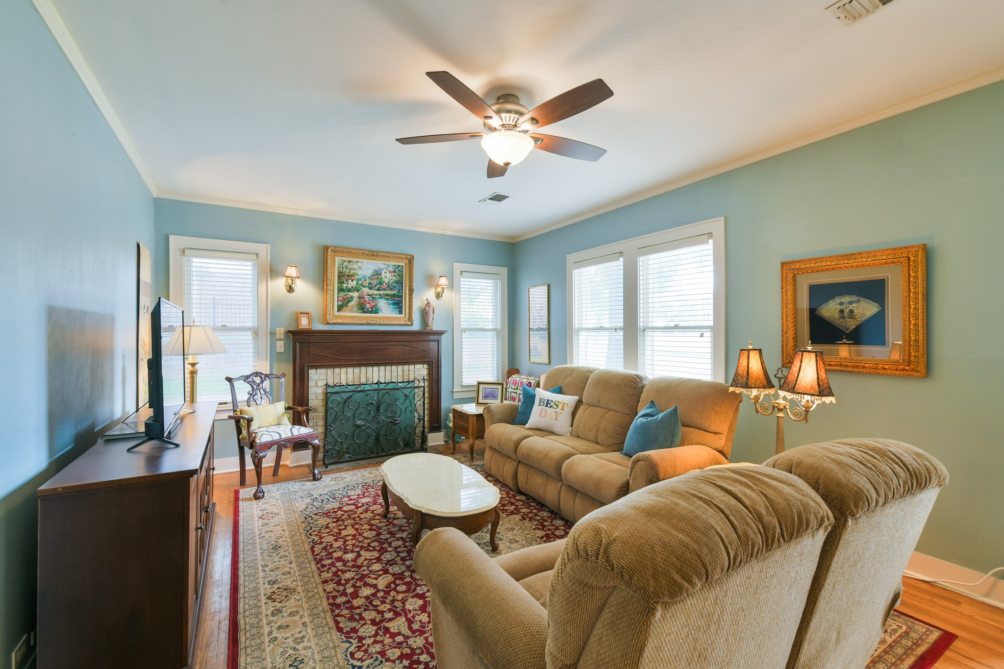 802 S Day Street Property Photo 14