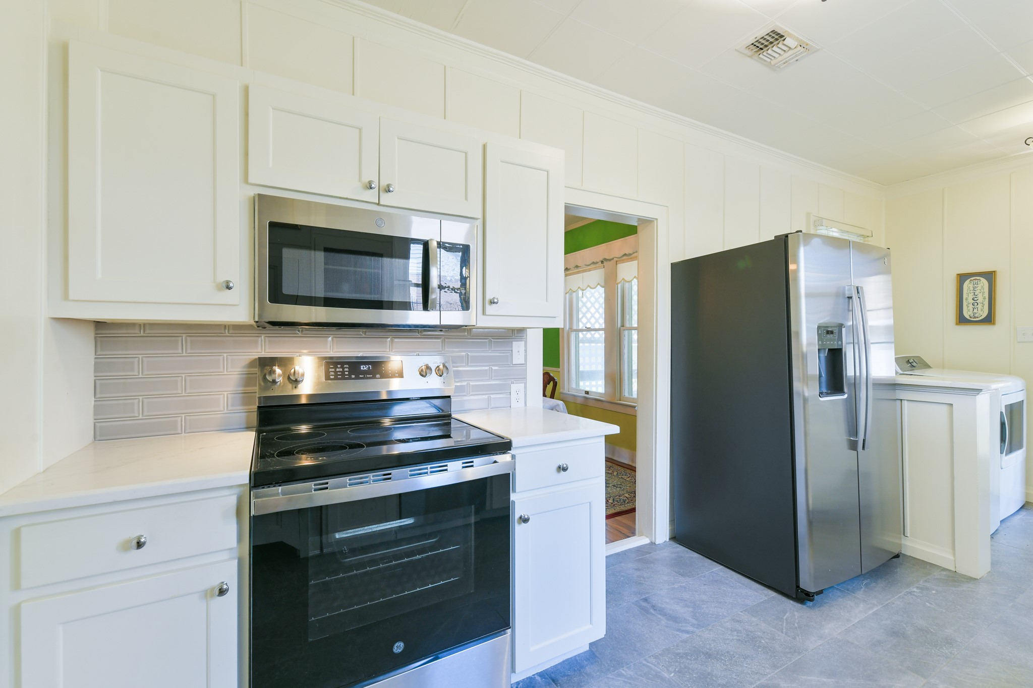 802 S Day Street Property Photo 23