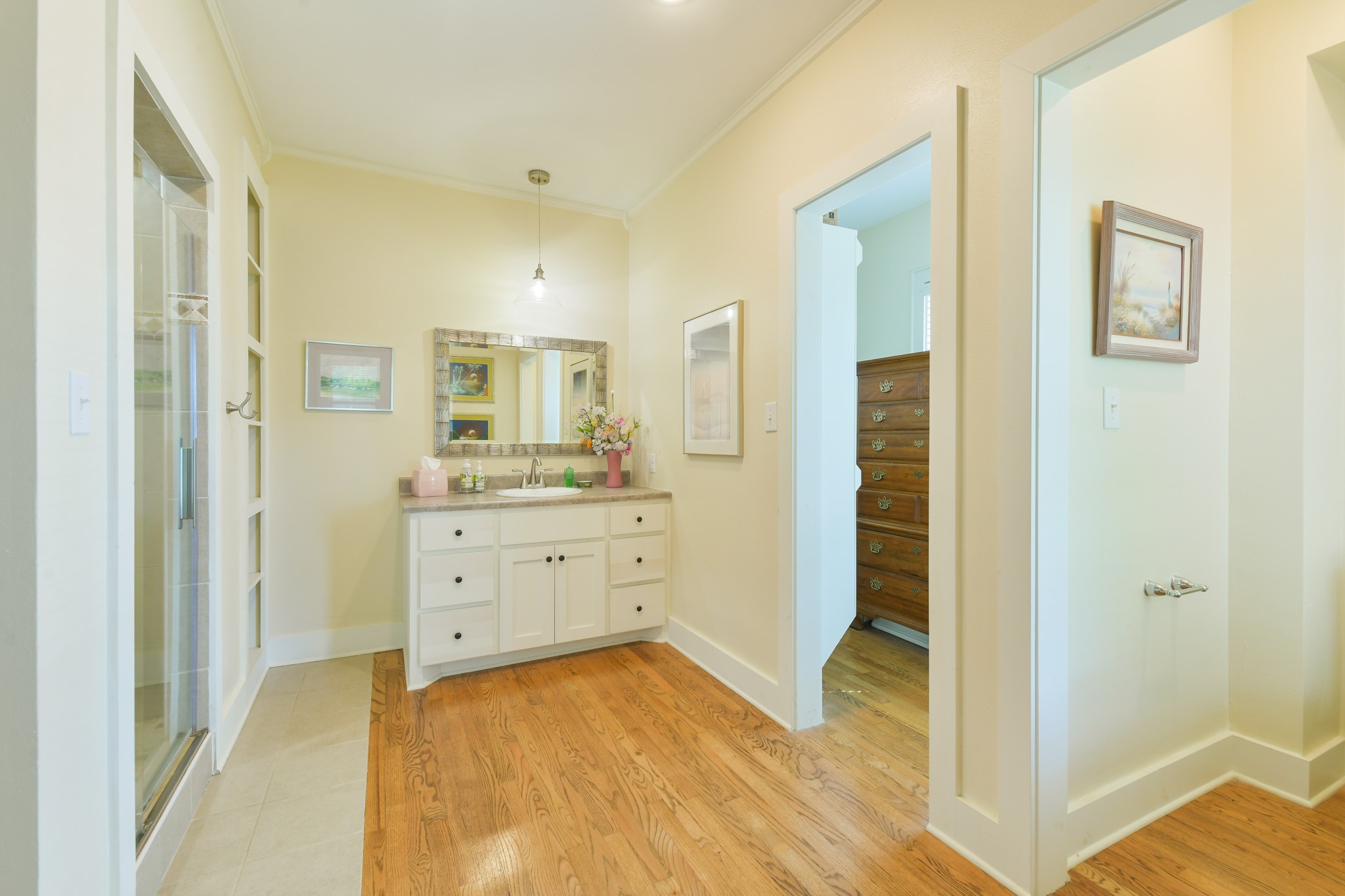 802 S Day Street Property Photo 33