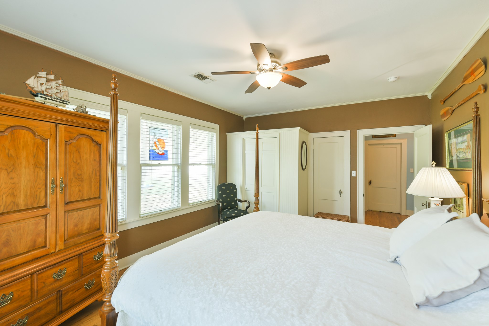 802 S Day Street Property Photo 39