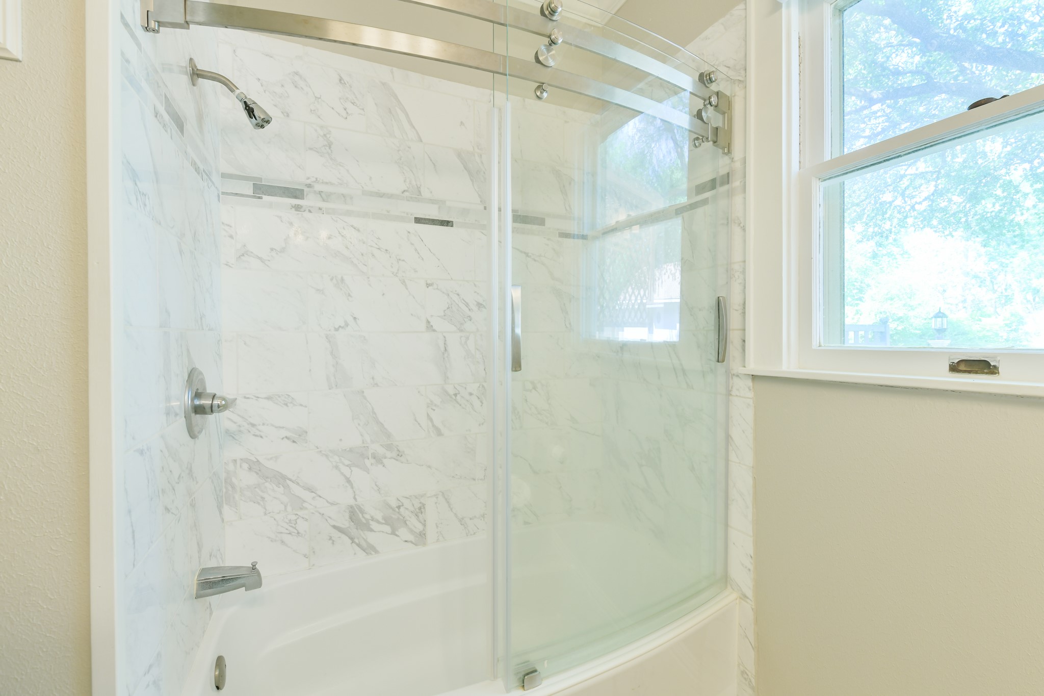 802 S Day Street Property Photo 43