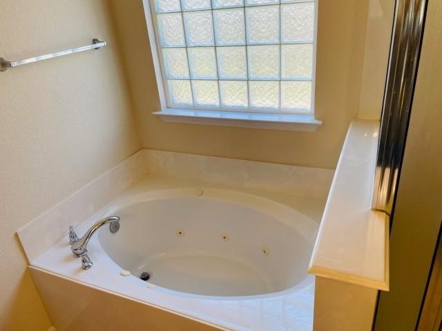 9506 Carsonmont Lane Property Photo 17