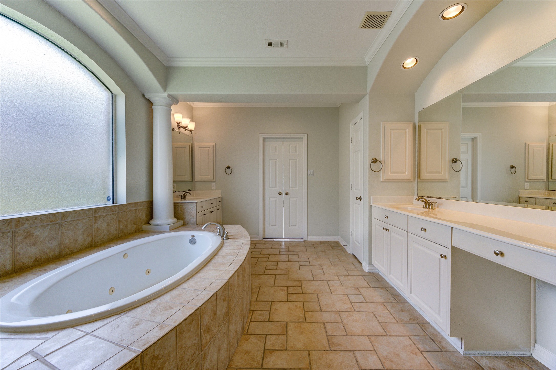 3819 Rivermoss Lane Property Photo 27